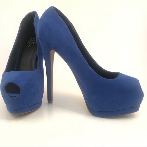 fusion Shoes - *Free* if Bundled over $20